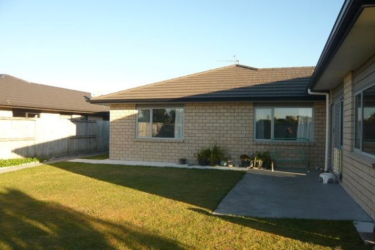 Photo of property in 16 Wessex Place, Rototuna North, Hamilton, 3210
