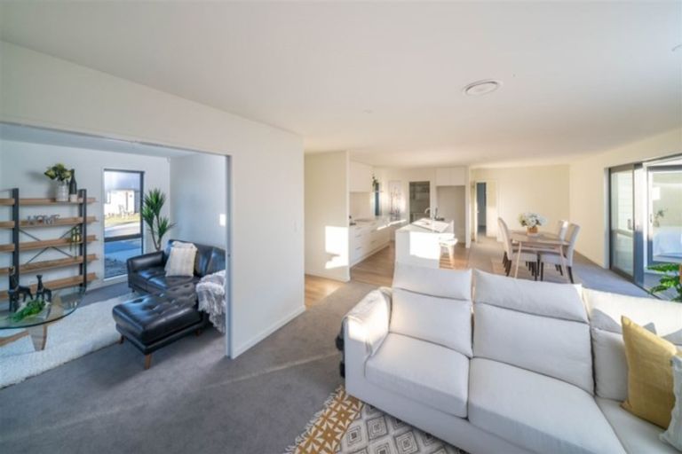 Photo of property in 84 Riverstone Drive, Riverstone Terraces, Upper Hutt, 5018