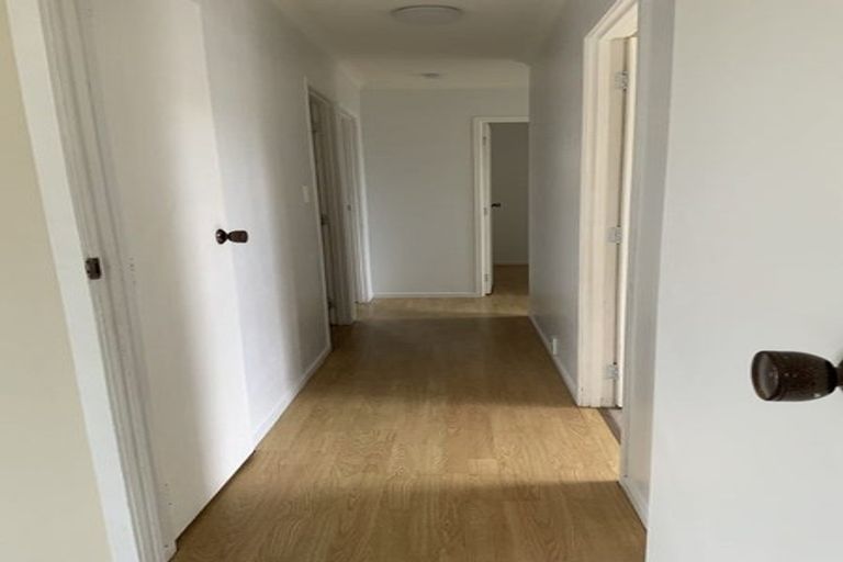 Photo of property in 86a Sturges Road, Henderson, Auckland, 0612