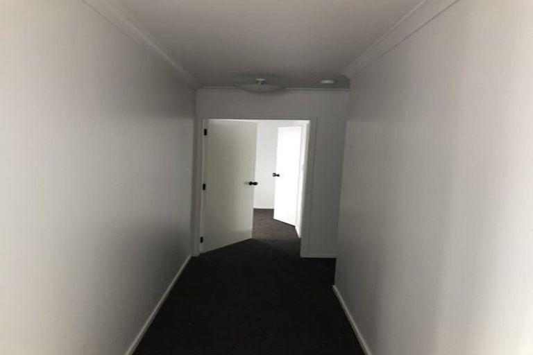 Photo of property in 12a Midgley Road, West Harbour, Auckland, 0618