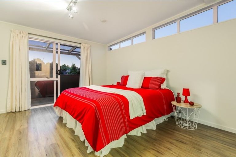 Photo of property in 7 Leo Street, Glen Eden, Auckland, 0602