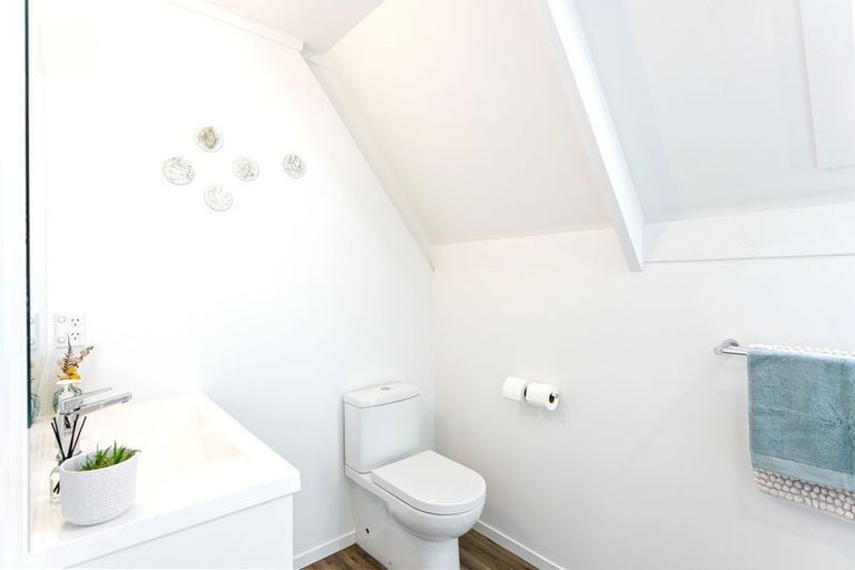 Photo of property in 29 Eruini Street, Waikanae Beach, Waikanae, 5036