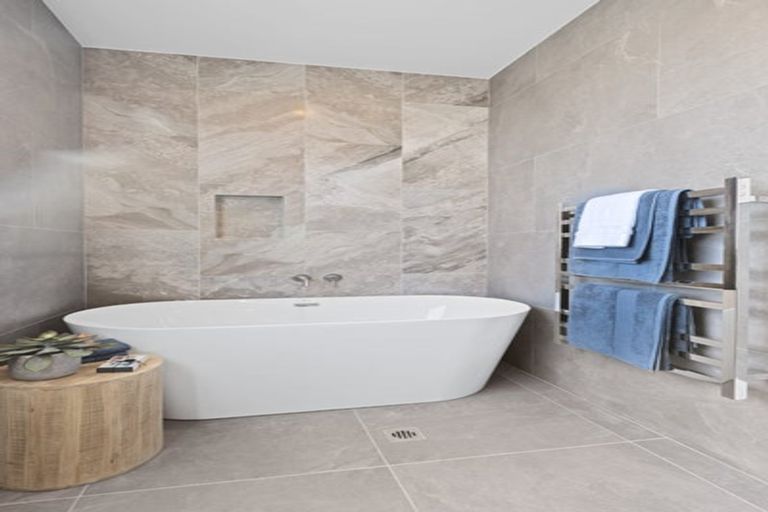 Photo of property in 23 Frater Avenue, Milford, Auckland, 0620