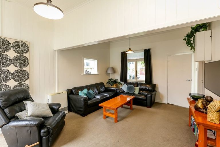 Photo of property in 94 Hine Street, New Plymouth, 4310