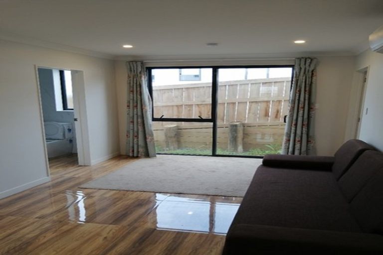 Photo of property in 89 Rosedale Road, Pinehill, Auckland, 0632