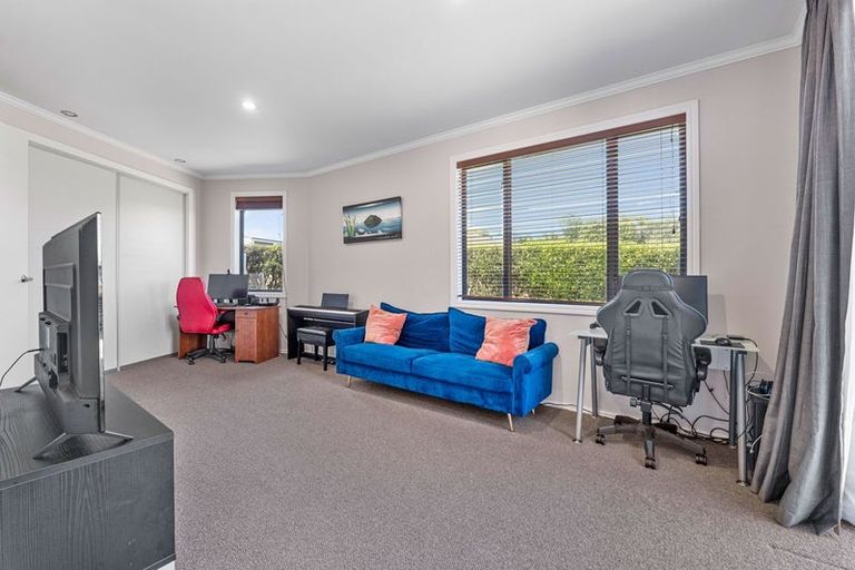 Photo of property in 14b Rennell Street, Frankleigh Park, New Plymouth, 4310