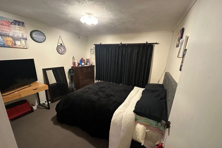 Photo of property in 36 Lewisham Street, Highland Park, Auckland, 2010