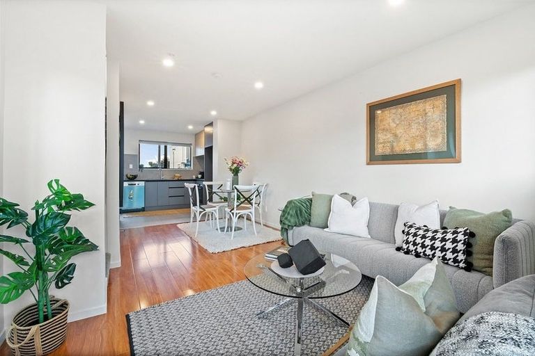 Photo of property in 4 Red Arches Road, Henderson, Auckland, 0610