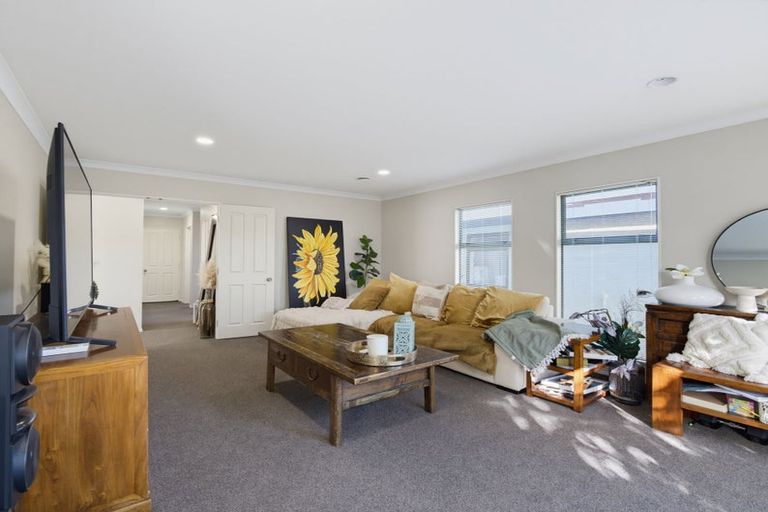 Photo of property in 6 Chadlington Avenue, Henderson, Auckland, 0612