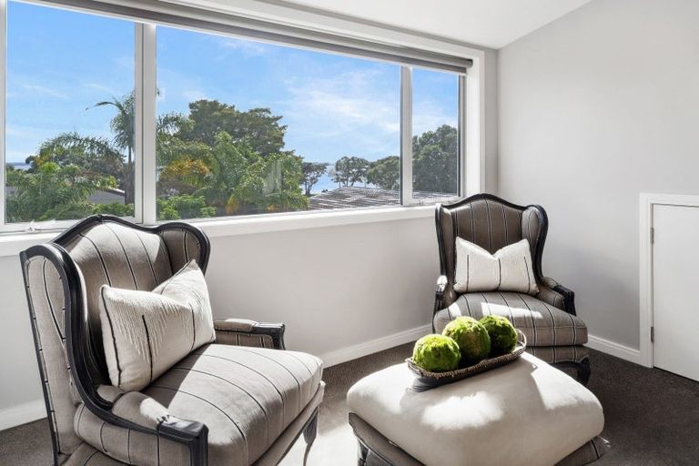 Photo of property in 27 Shelly Beach Parade, Cockle Bay, Auckland, 2014