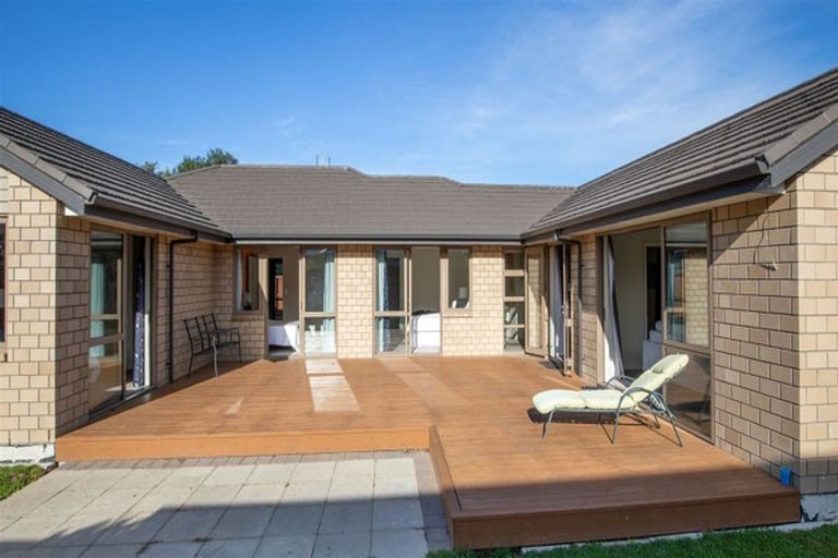 Photo of property in 14 Globe Bay Drive, Templeton, Christchurch, 8042