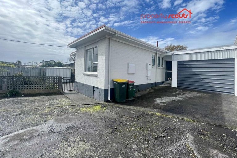 Photo of property in 16 Mangorei Road, Strandon, New Plymouth, 4312
