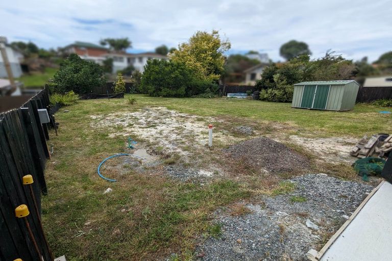 Photo of property in 17a Glucina Place, Glen Eden, Auckland, 0602