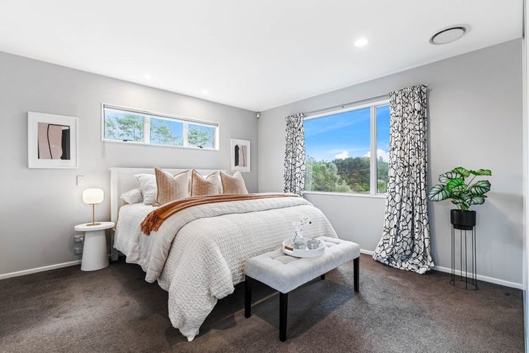 Photo of property in 26 Admirals Court Drive, Greenhithe, Auckland, 0632