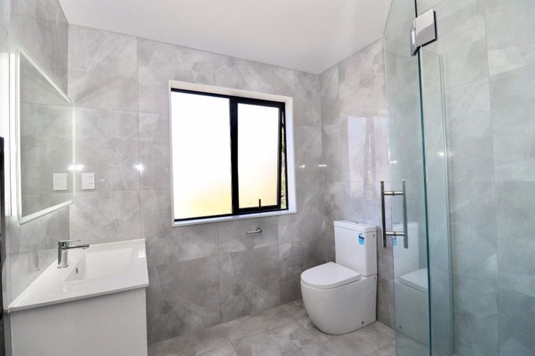 Photo of property in 7d Pinehurst Place, Wattle Downs, Auckland, 2103