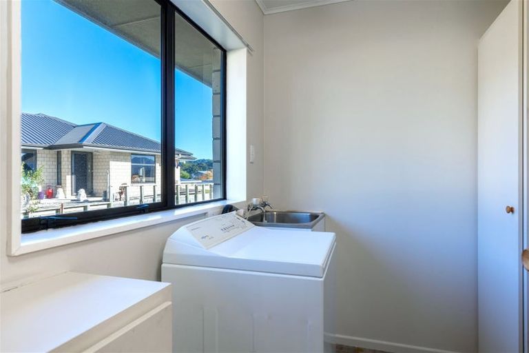 Photo of property in 35 Moana View Road, Waikawa, Picton, 7220