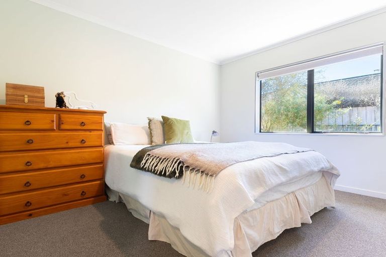 Photo of property in 3 Leanne Way, Waikanae Beach, Waikanae, 5036