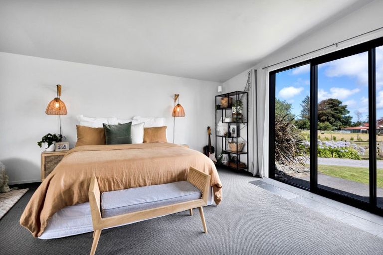 Photo of property in 20 Kiri Road, Te Kiri, Opunake, 4682