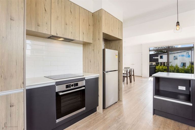 Photo of property in 7 Frank Gill Road, Hobsonville, Auckland, 0616