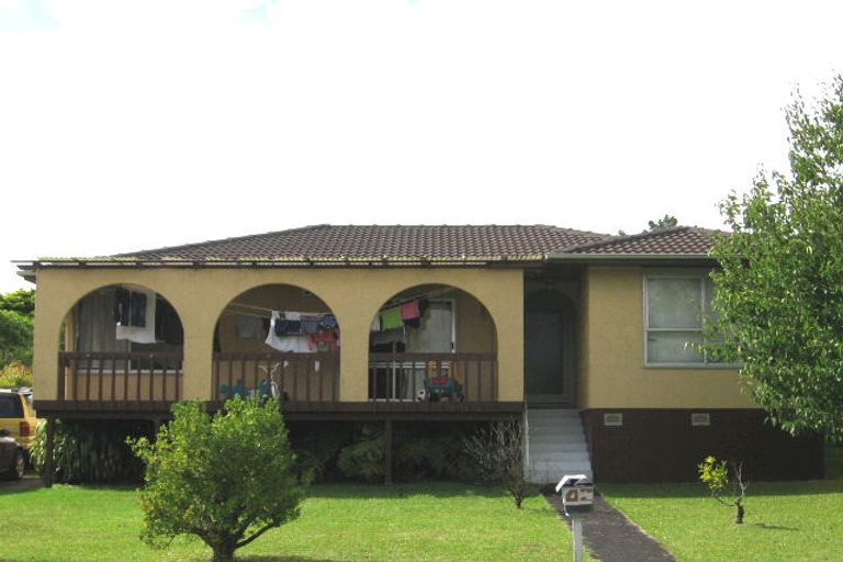 Photo of property in 42 Chilcott Road, Henderson, Auckland, 0612