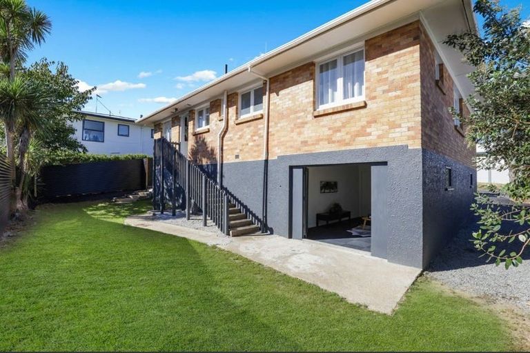 Photo of property in 184 Tuhikaramea Road, Dinsdale, Hamilton, 3204