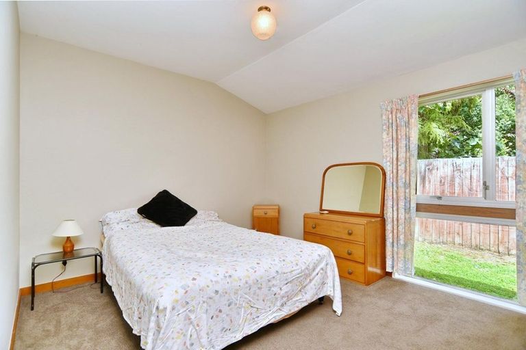 Photo of property in 1/5 Hythe Lane, Saint Martins, Christchurch, 8022