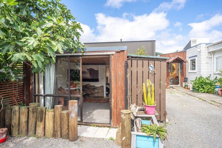 Photo of property in 6 Waimarie Avenue, Paraparaumu, 5032