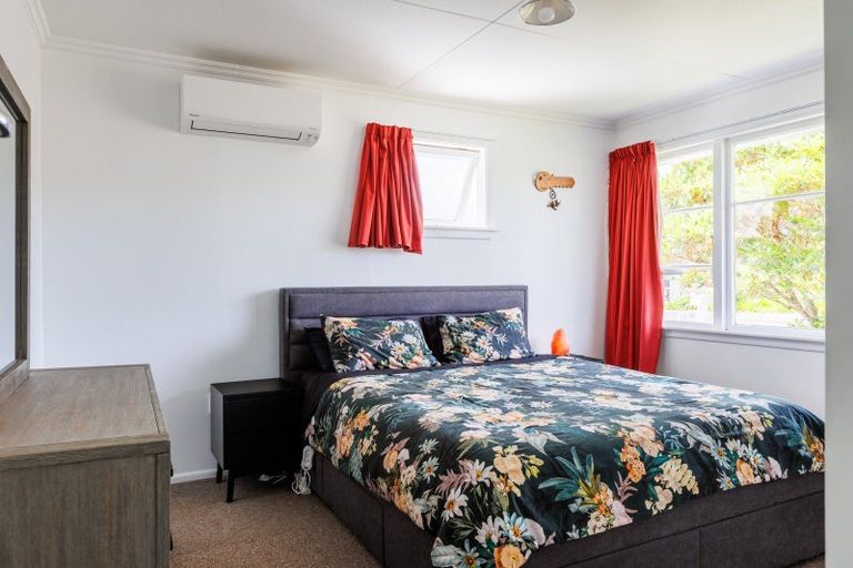 Photo of property in 50 Huxley Street, Pahiatua, 4910