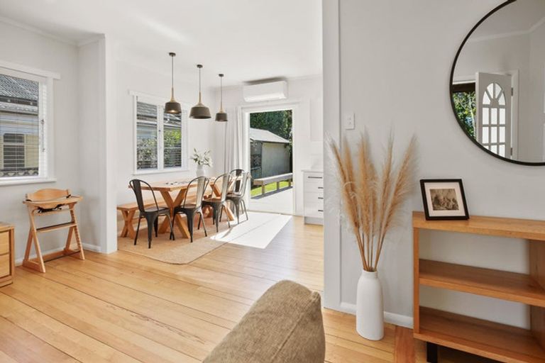 Photo of property in 8 Saint Winifreds Avenue, Hamilton East, Hamilton, 3216