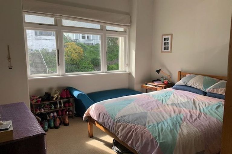 Photo of property in 71 Rolleston Street, Mount Cook, Wellington, 6021