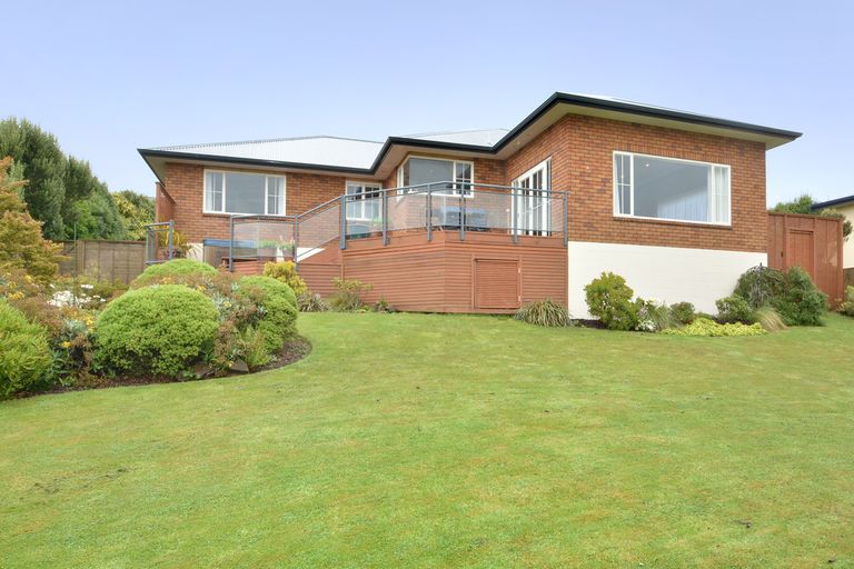 Photo of property in 10 Hilton Road, Highcliff, Dunedin, 9013