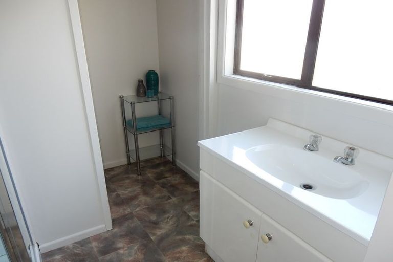 Photo of property in 1 Gordon Street, Weston, Oamaru, 9401