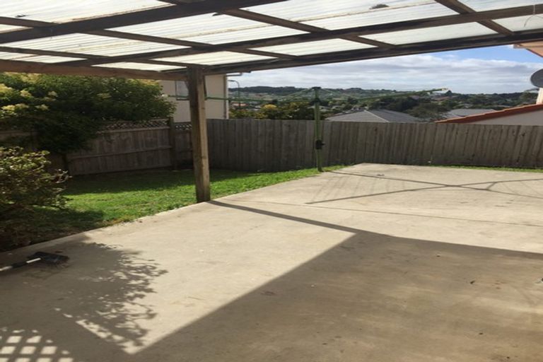 Photo of property in 3a Andover Way, Goodwood Heights, Auckland, 2105