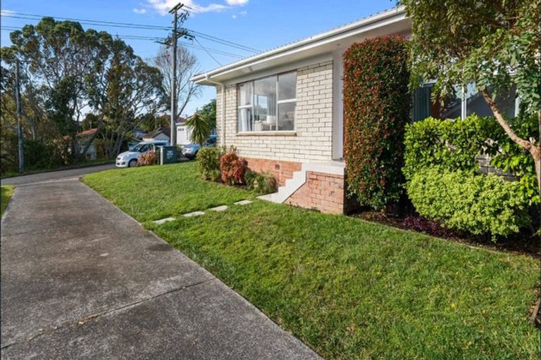 Photo of property in 1/24 Sydney Street, Hauraki, Auckland, 0622