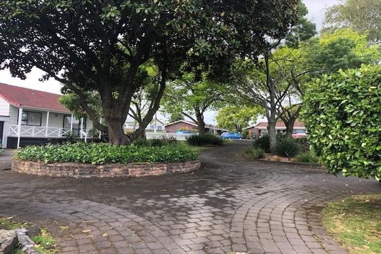 Photo of property in 1/18 Waiari Road, Conifer Grove, Takanini, 2112