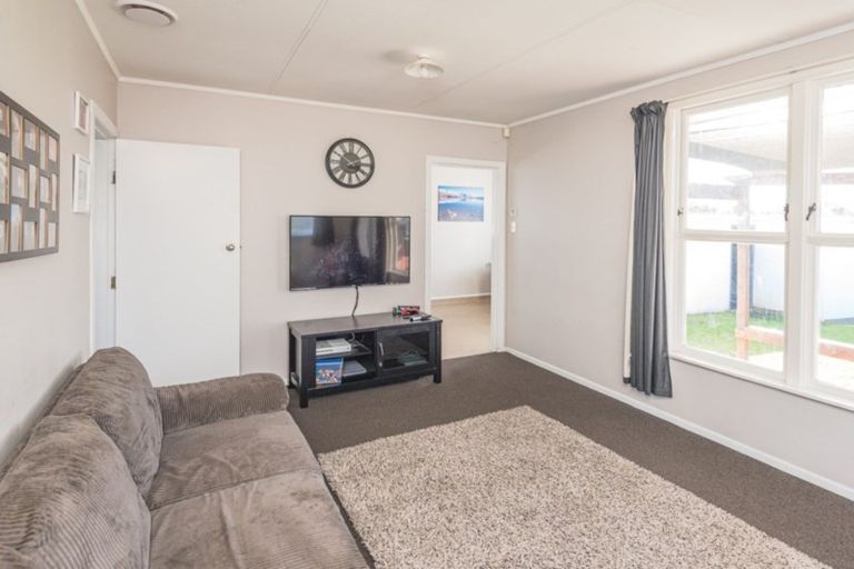 Photo of property in 53 Titoki Street, Castlecliff, Whanganui, 4501