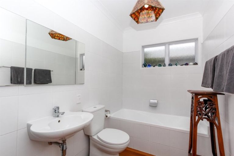 Photo of property in 39 Dorset Avenue, Westown, New Plymouth, 4310