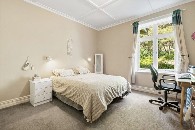 Photo of property in 2442 South Head Road, South Head, Helensville, 0874