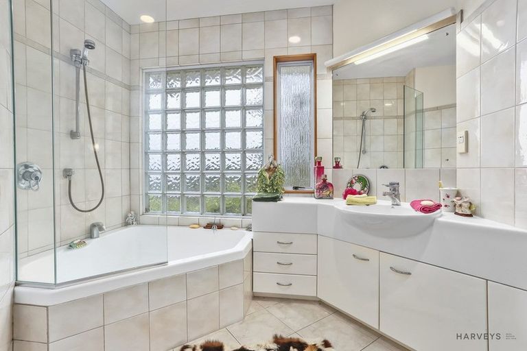 Photo of property in 193 Carter Road, Oratia, Auckland, 0604