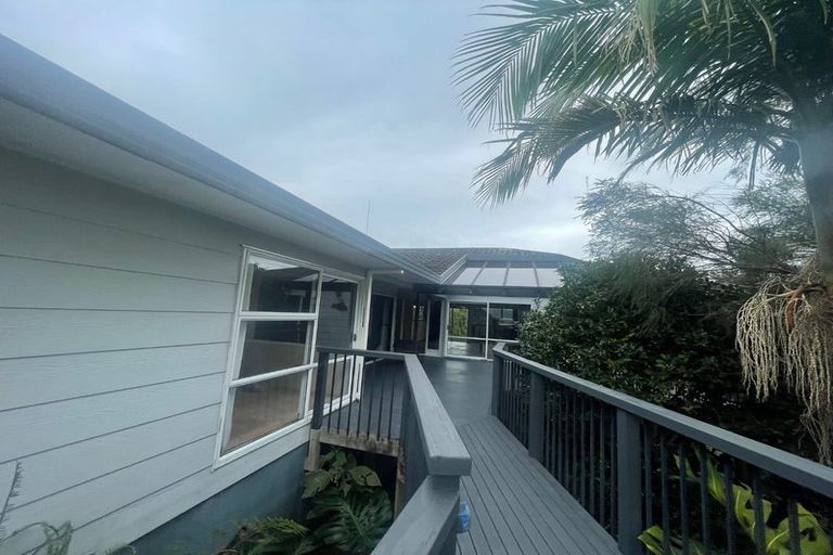 Photo of property in 87 Point View Drive, East Tamaki Heights, Auckland, 2016