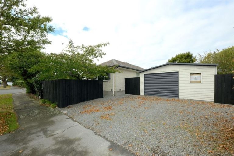 Photo of property in 102 Lowry Avenue, Redwood, Christchurch, 8051