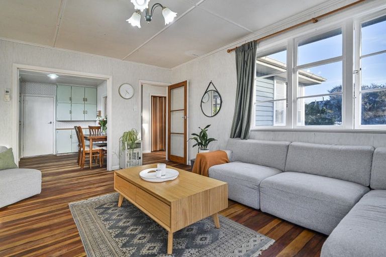 Photo of property in 714 Grove Road, Mayfair, Hastings, 4122