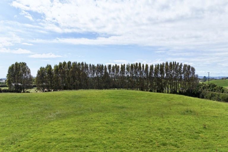 Photo of property in 114 Dudley Road Upper, Inglewood, 4386