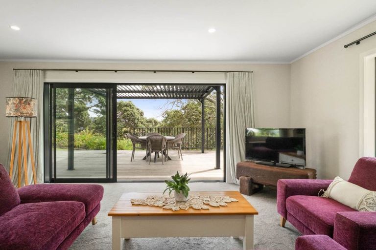 Photo of property in 37 Pohutukawa Drive, Athenree, Katikati, 3177