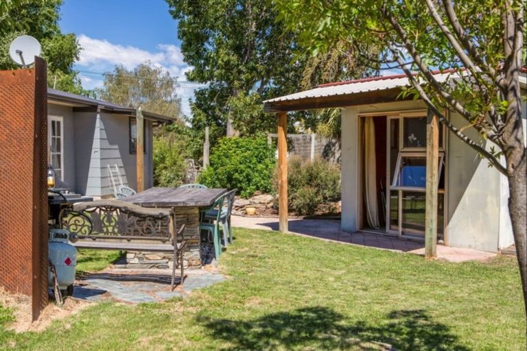 Photo of property in 22 Dunstan Street, Clyde, 9330