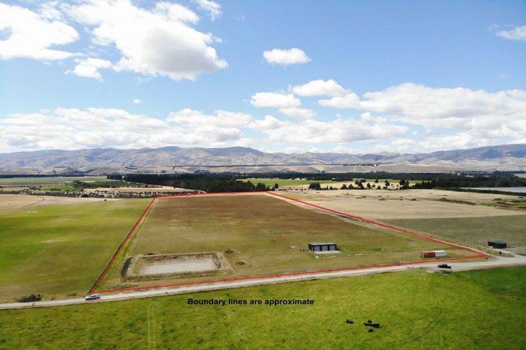 Photo of property in 100 Gladsmuir Road, Queensberry, Cromwell, 9383