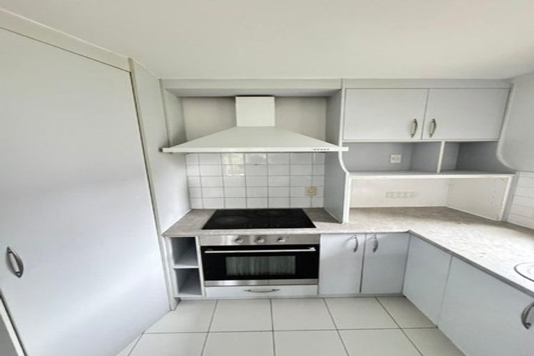 Photo of property in 71 Sandspit Road, Shelly Park, Auckland, 2014