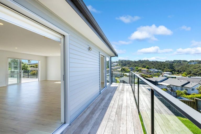 Photo of property in 19 Ariel Place, Snells Beach, 0920