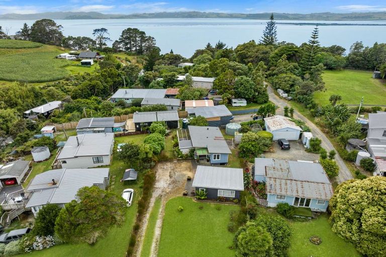 Photo of property in 43 James Mcleod Road, Shelly Beach, Helensville, 0874