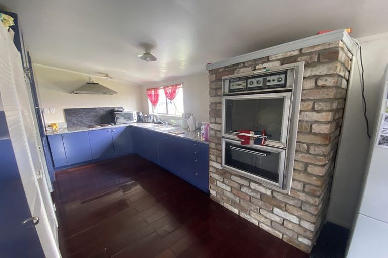 Photo of property in 87 Konini Road, Titirangi, Auckland, 0604